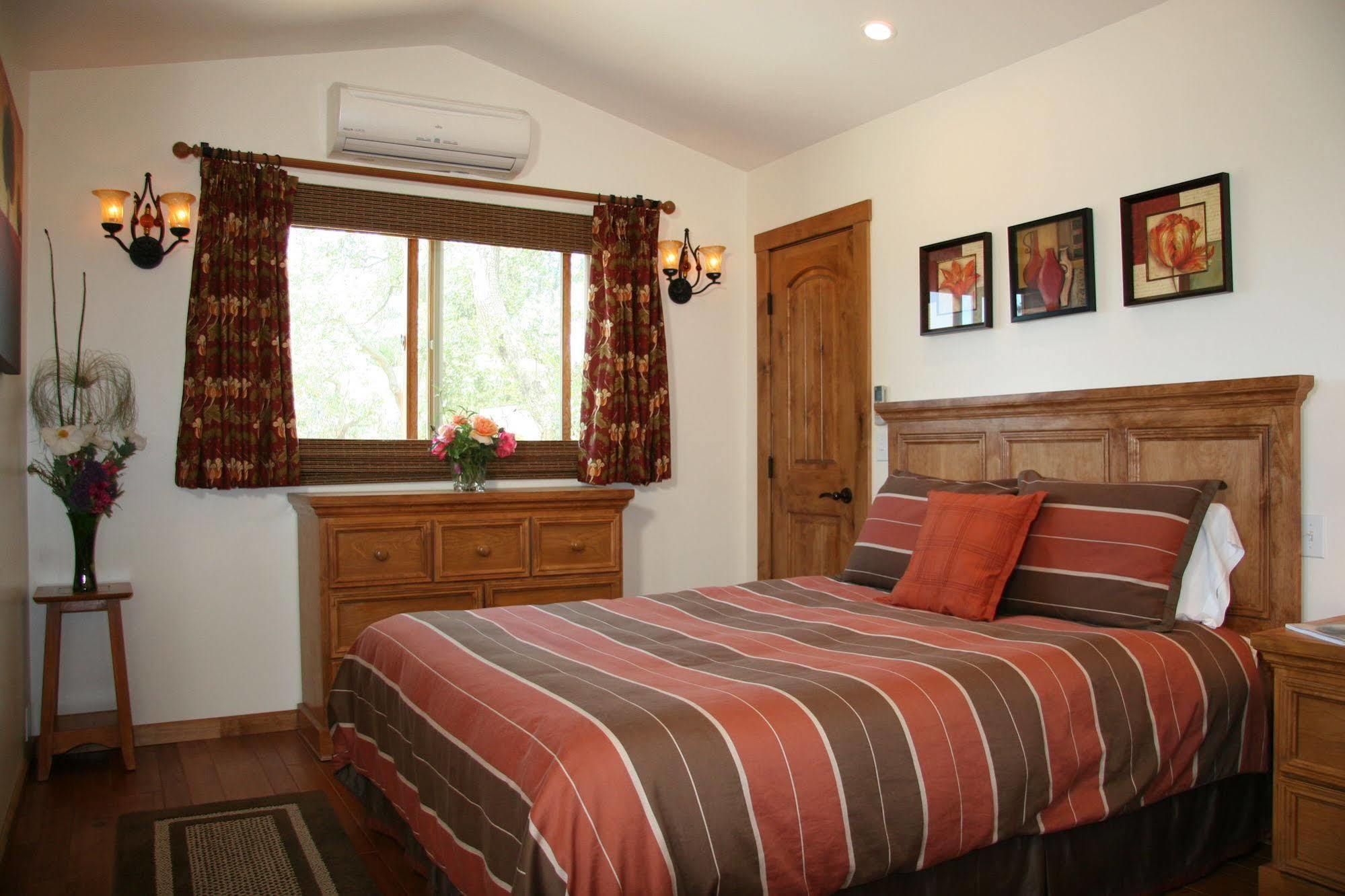 Ojai Retreat & Inn Exterior photo