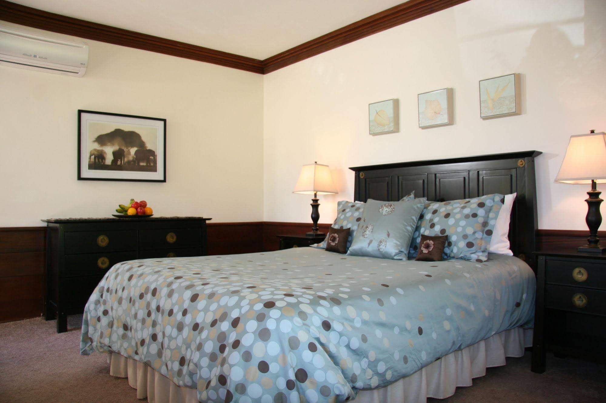 Ojai Retreat & Inn Exterior photo